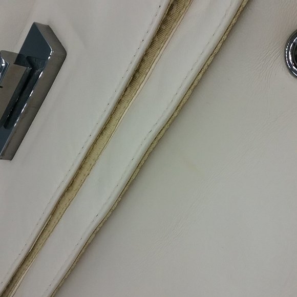 SOLD! 🤑 CHANEL Mademoiselle East West Flap - Picture 8 of 17